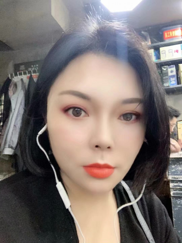 洪山服务系美妇